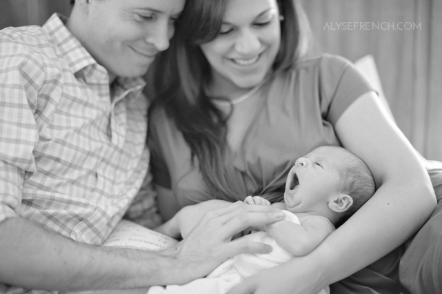 Gri Newborn Lifestyle_Houston Family Portrait Photographer_03