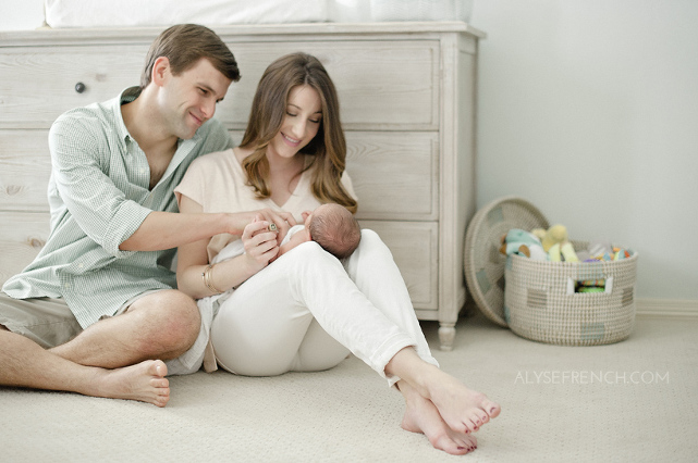 van-wageningen-newborn-lifestyle_houston-family-portrait-photographer_02